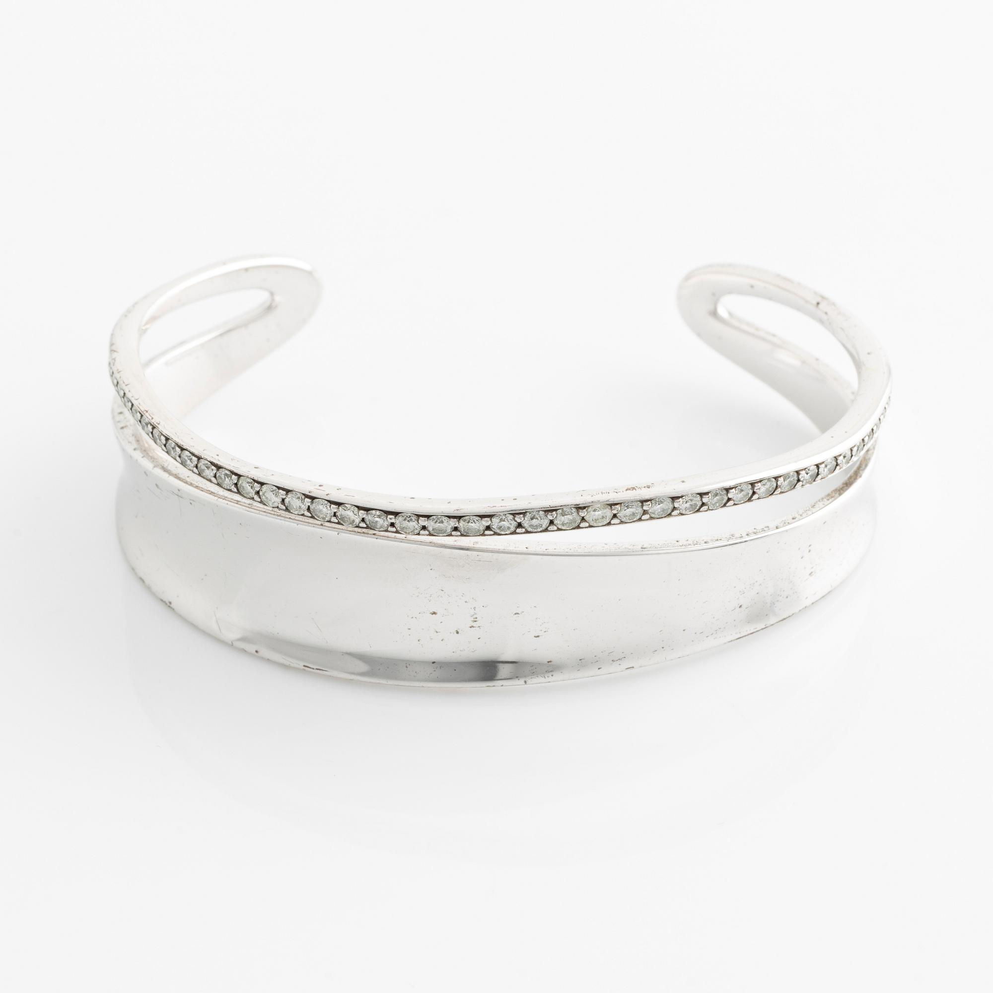 Georg Jensen, bangle bracelet, "Marcia", rhodium-plated sterling silver with brilliant-cut diamonds.