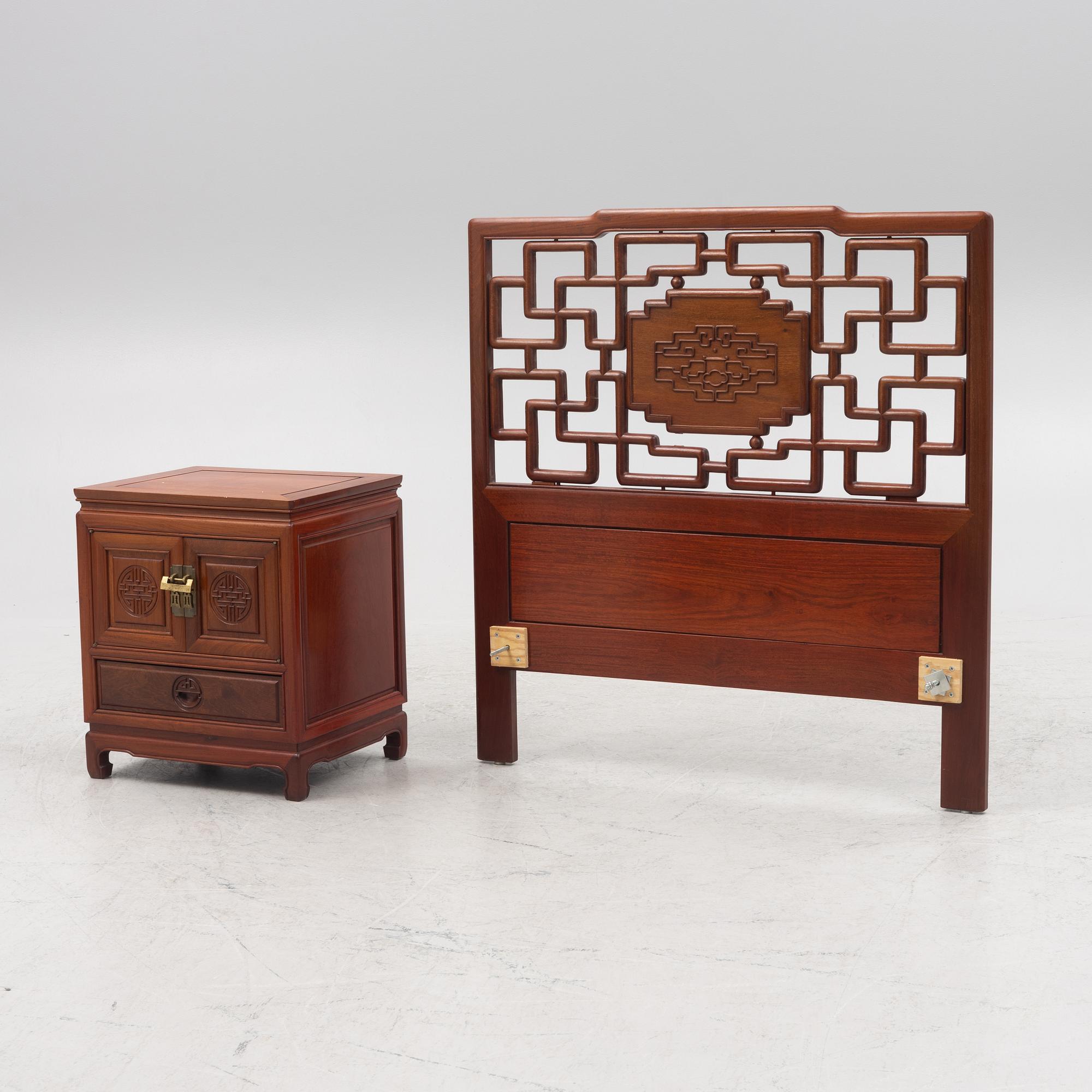 Sängbord och sänggavel, "Ming", Dux, 1900-talets andra hälft.
