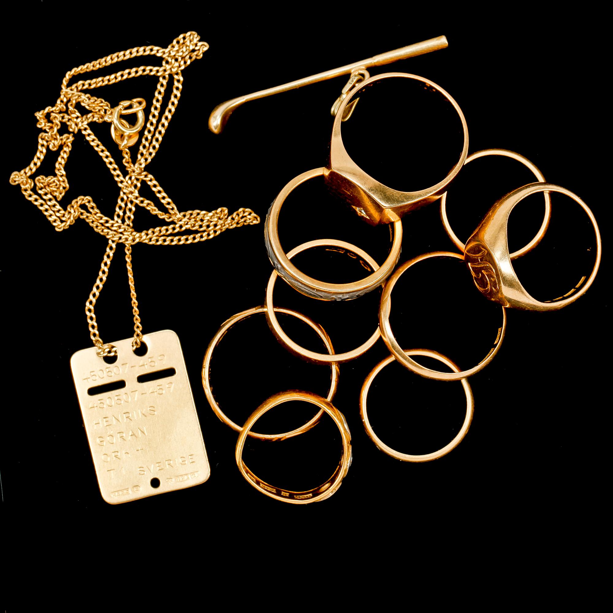 PARTI GULD, mest 18 K, mest Sverige, 1900-tal. Totalvikt ca 63 gram.