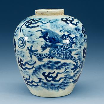 1776. A blue and white wine jar, Transition, 17th Century.