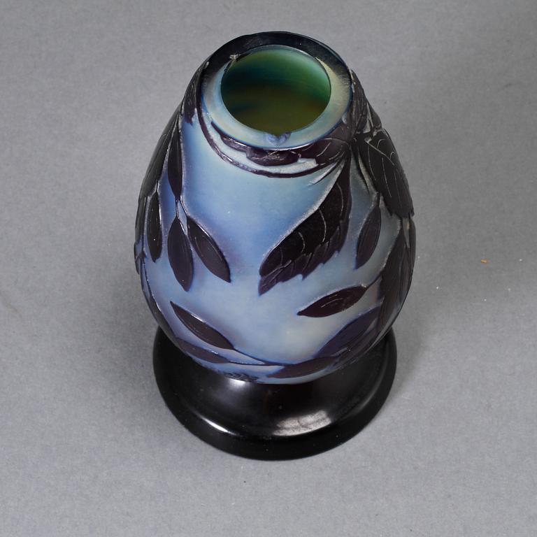 VAS, glas, Emile Gallé, Nancy, Frankrike, 1900-talets början.