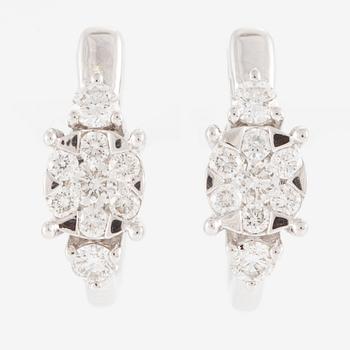 Earrings, 18K white gold set with brilliant-cut diamonds.