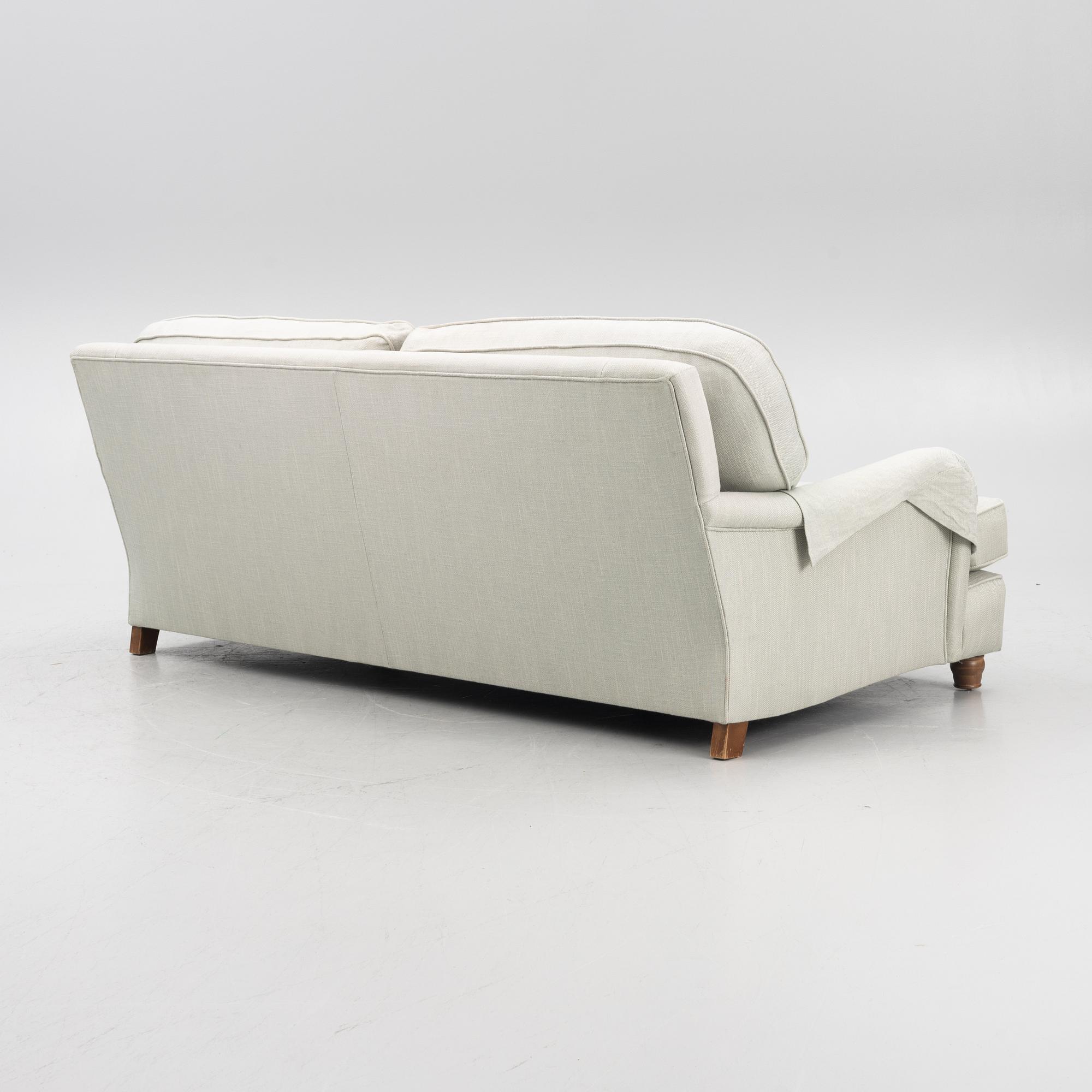 A Howard model sofa, 21st century.