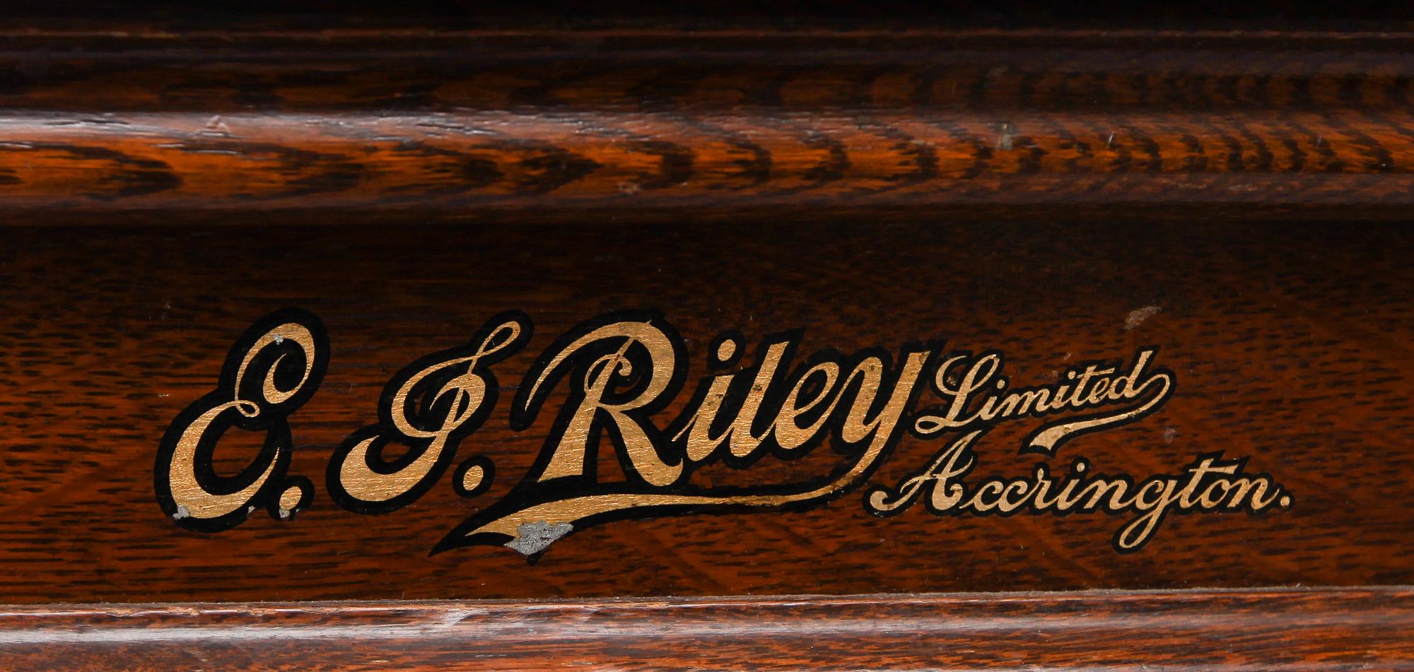 CARAMBOLEBORD / MATBORD, England, 1900-talets första hälft.