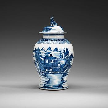 454. A blue and white jar with cover, Qing dynasty, Jiaqing (1796-1820).