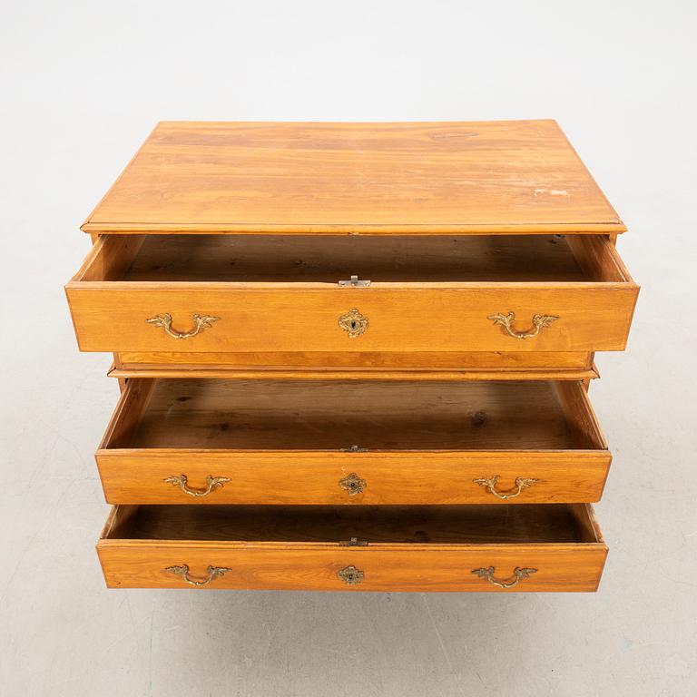 Drawer chest, late 18th century.