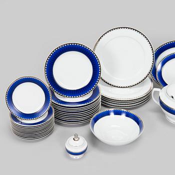 Sigvard Bernadotte, servidelar, 57 delar, porslin, "Marianne Royal Blue", Christineholm, Millenniumserien 2000.