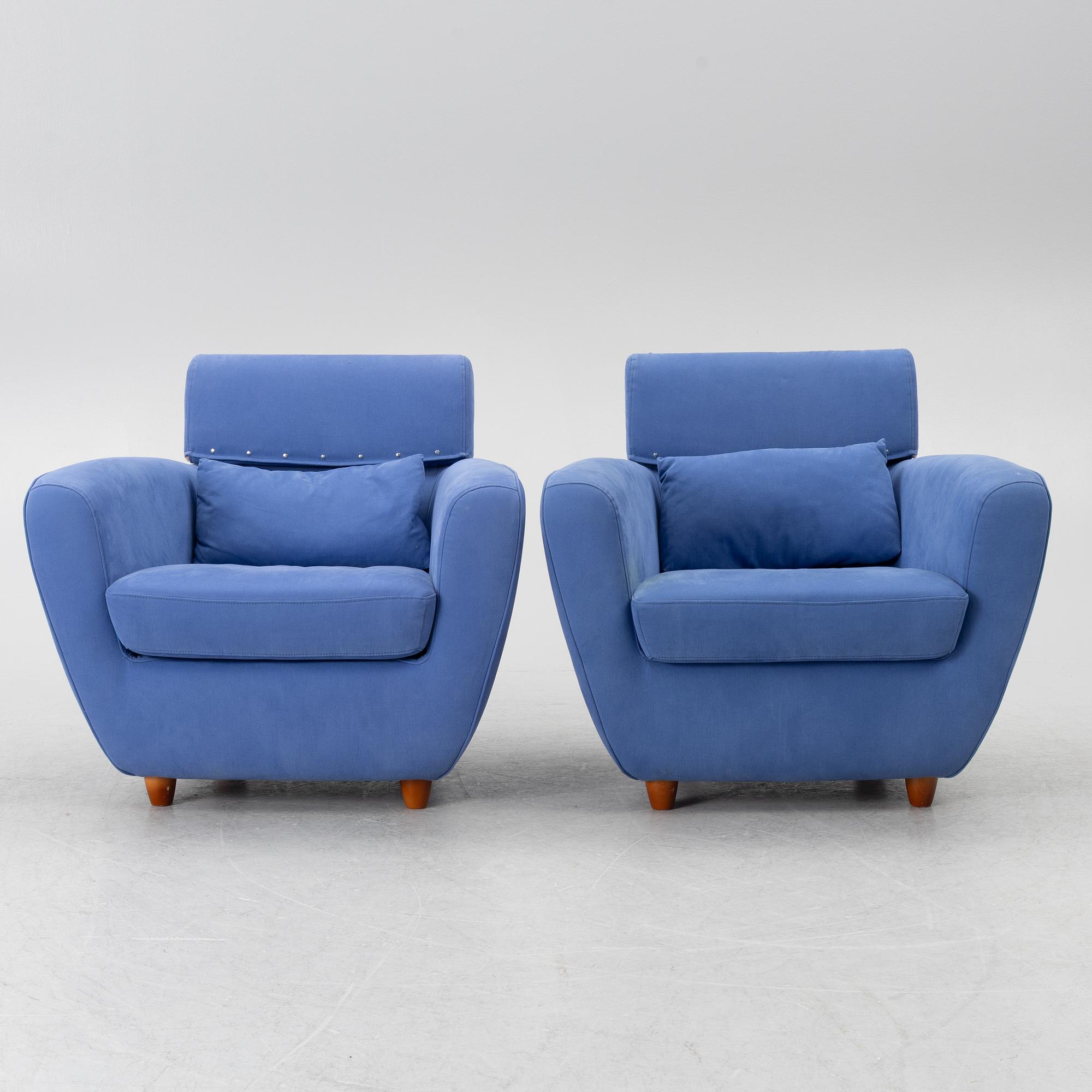 Armchairs, a pair, Ligne Roset, France.