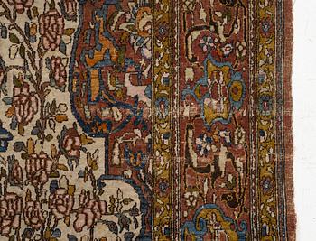 Rug, antique Isfahan, central Isfahan, c. 209 x 143 cm.