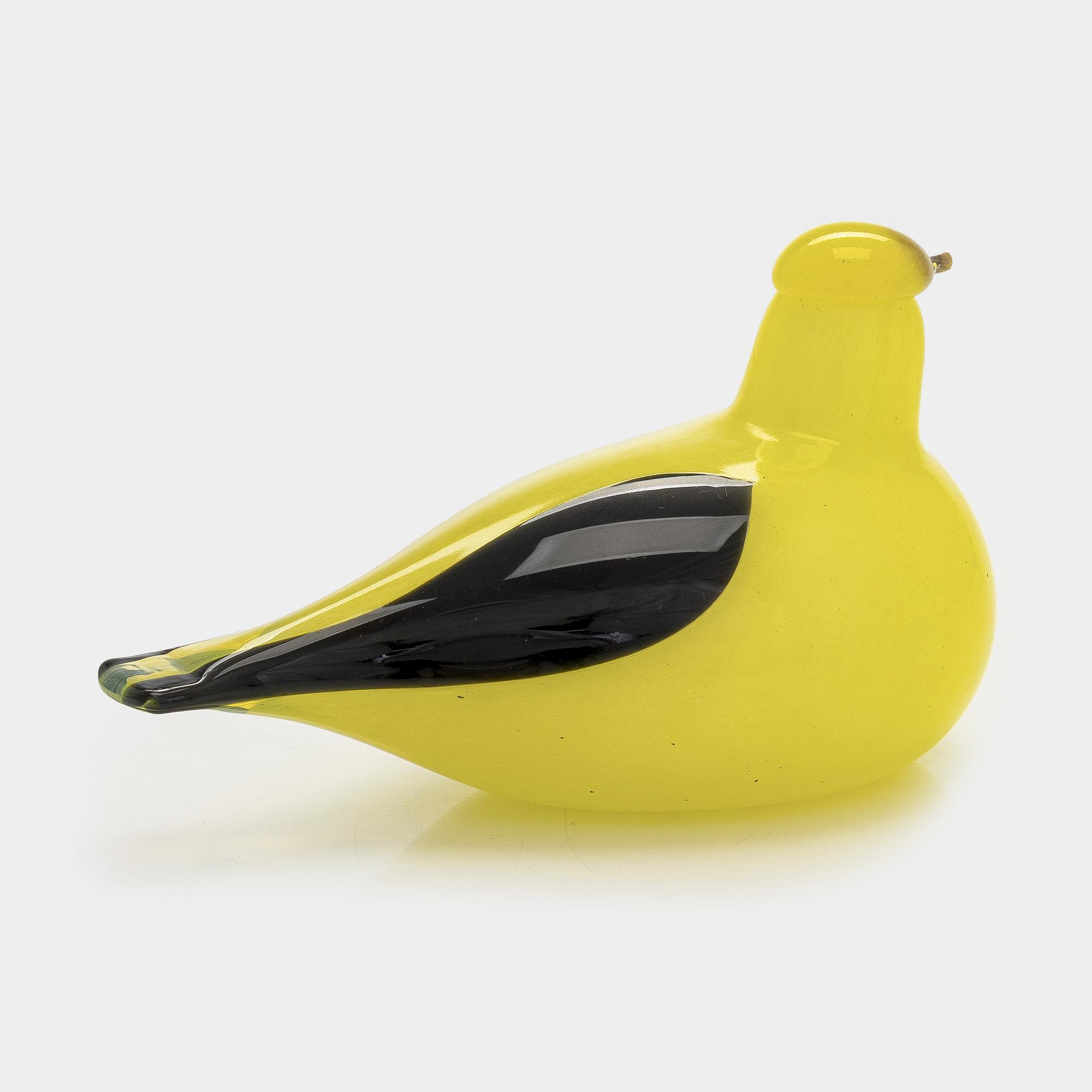 Oiva Toikka, a "Golden Oriole" glass bird, signed O. Toikka Nuutajärvi.