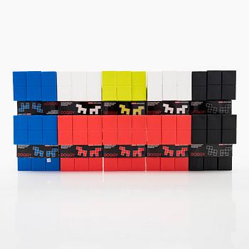 Eero Aarnio, rakennuspalikoita, 30 kpl, "Doggy", Plastex 2009.