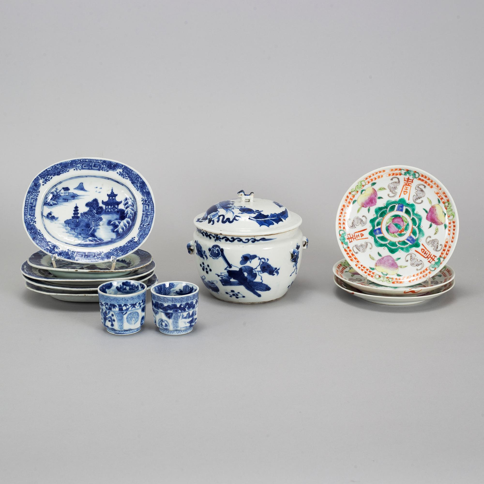 A group of blue and white and famille rose porcelain objects, Qing dynasty, Qianlong and late 19th century.