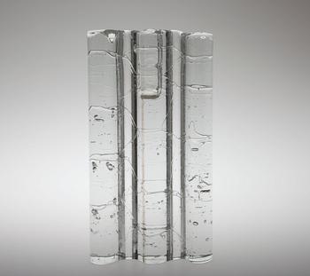 Timo Sarpaneva, A GLASS SCULPTURE.