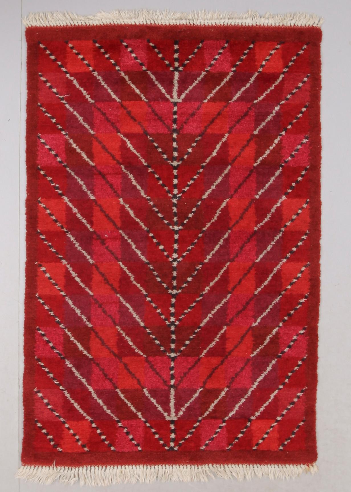 MATTA, Flossa, Svängsta Mattväveri. Ca 193 x 130 cm.
