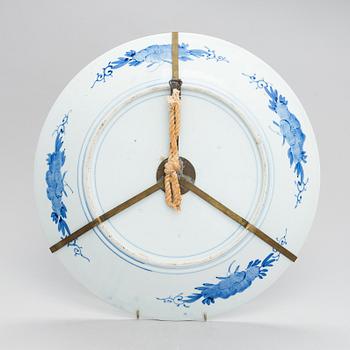 A porcelain dish, Edo Japan 19th century.