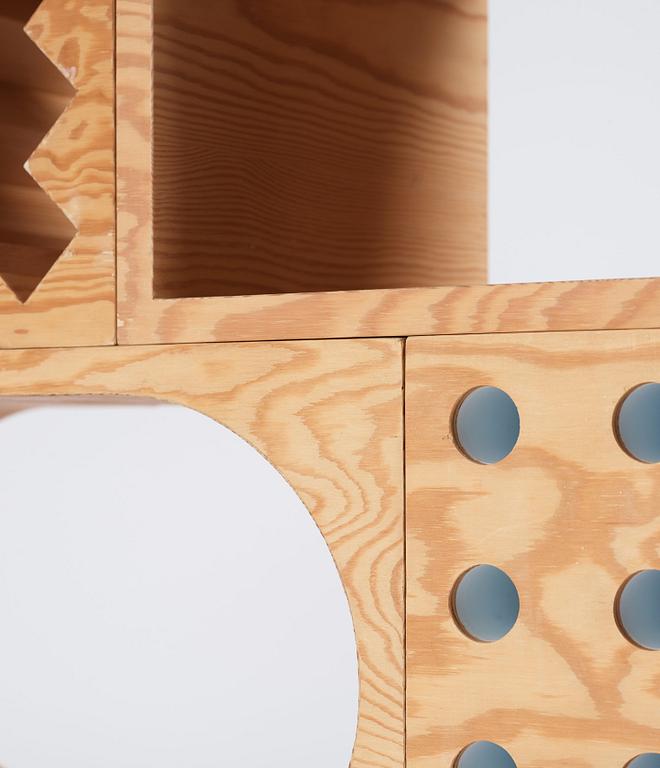 Erik Olovsson, & Kyuhyung Cho, a "Room-collection-shelf", Studio E.O., his own studio, Stockholm 2020.