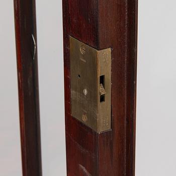 An English display cabinet, first half of the 20th century.