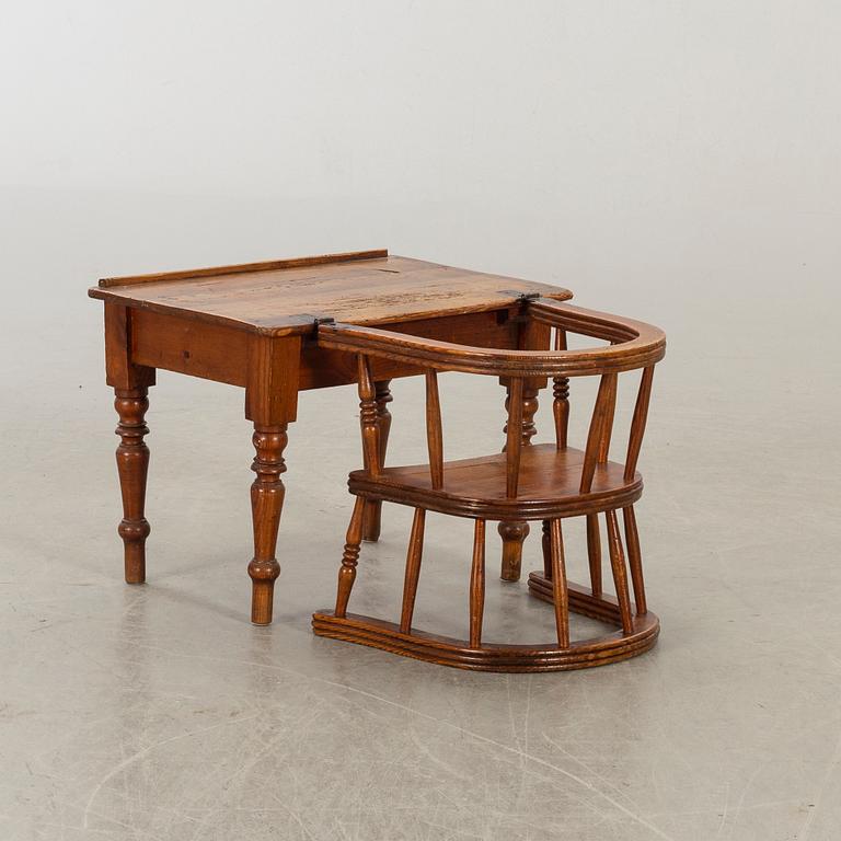 BARNMÖBEL 1800-talets slut.