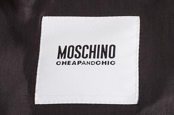 JACKA, Moschino.
