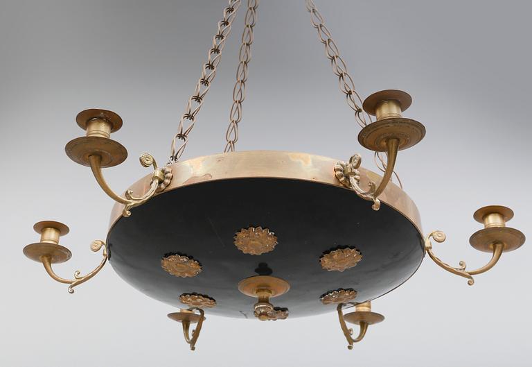 TAKAMPEL, empirestil, 1900-tal. Höjd ca 65 cm.
