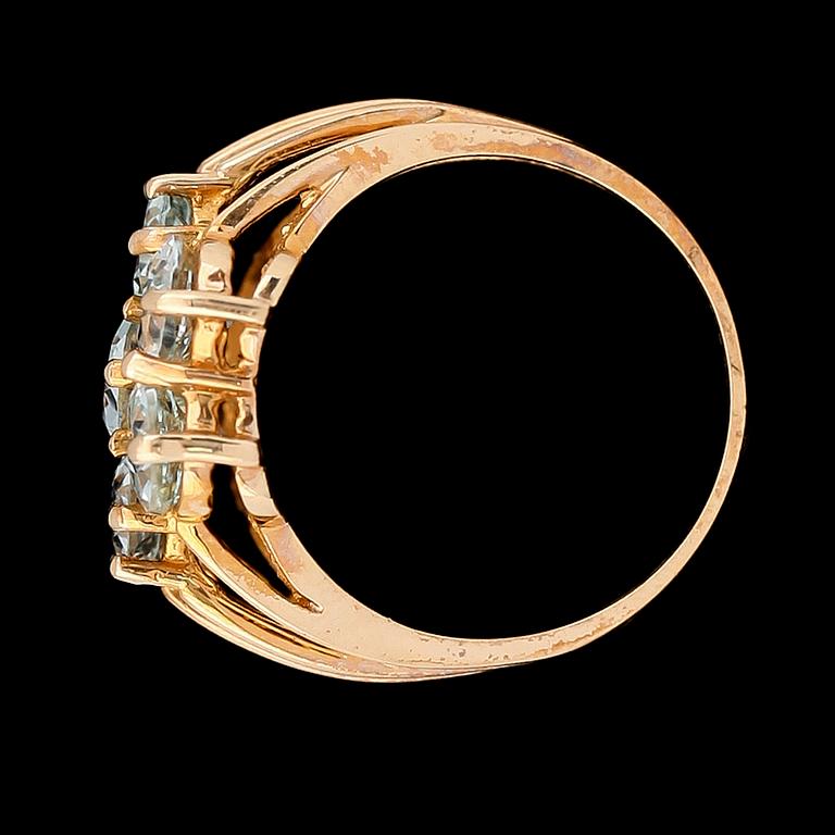 RING, 14K guld, akvamariner.