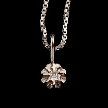 SMYCKEN, 3 delar, 18 k vitguld, mindre diamanter, total vikt ca 7 g.