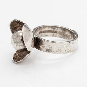 Elis Kauppi, Ring, sterlingsilver. Kupittaan kulta, Åbo 1970.