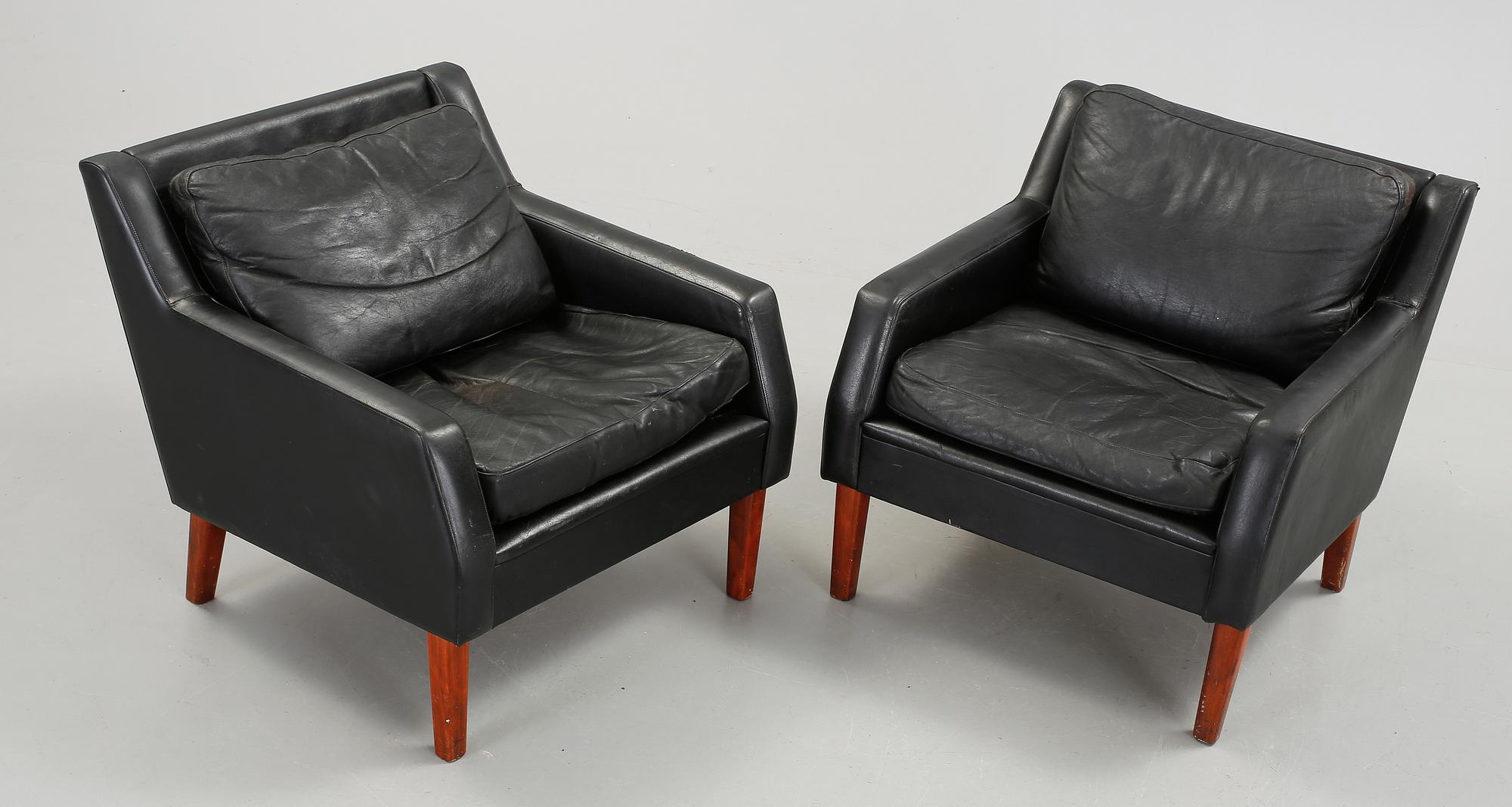 FÅTÖLJER, ett par, 1960-tal.