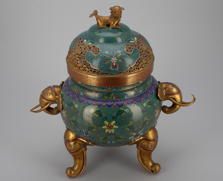 RÖKELSEBRÄNNARE, Cloisonné emalj, Kina 1910-1930, signerade Lao Tian Li.