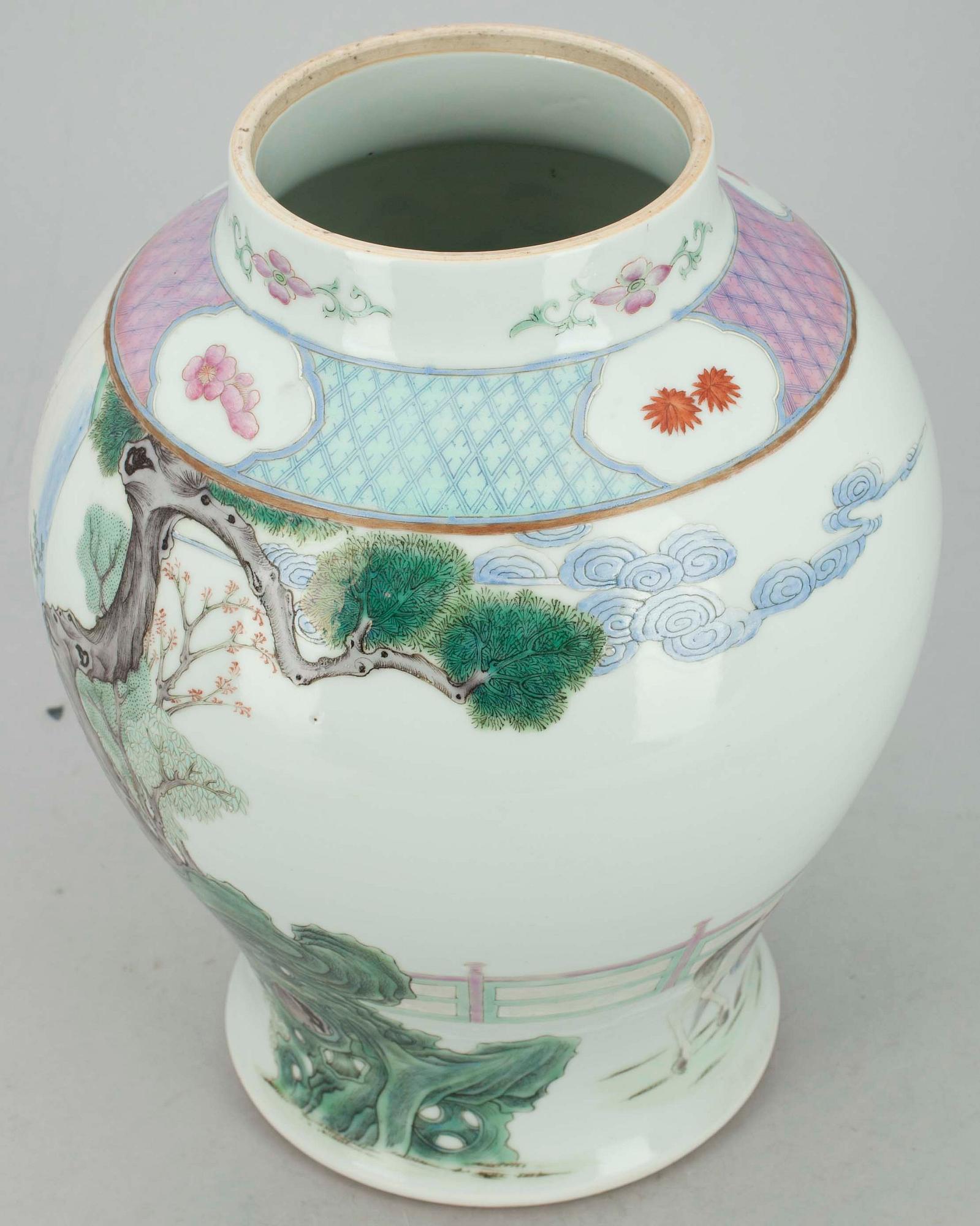 URNA, porslin, Qingdynastin, 1800-tal.