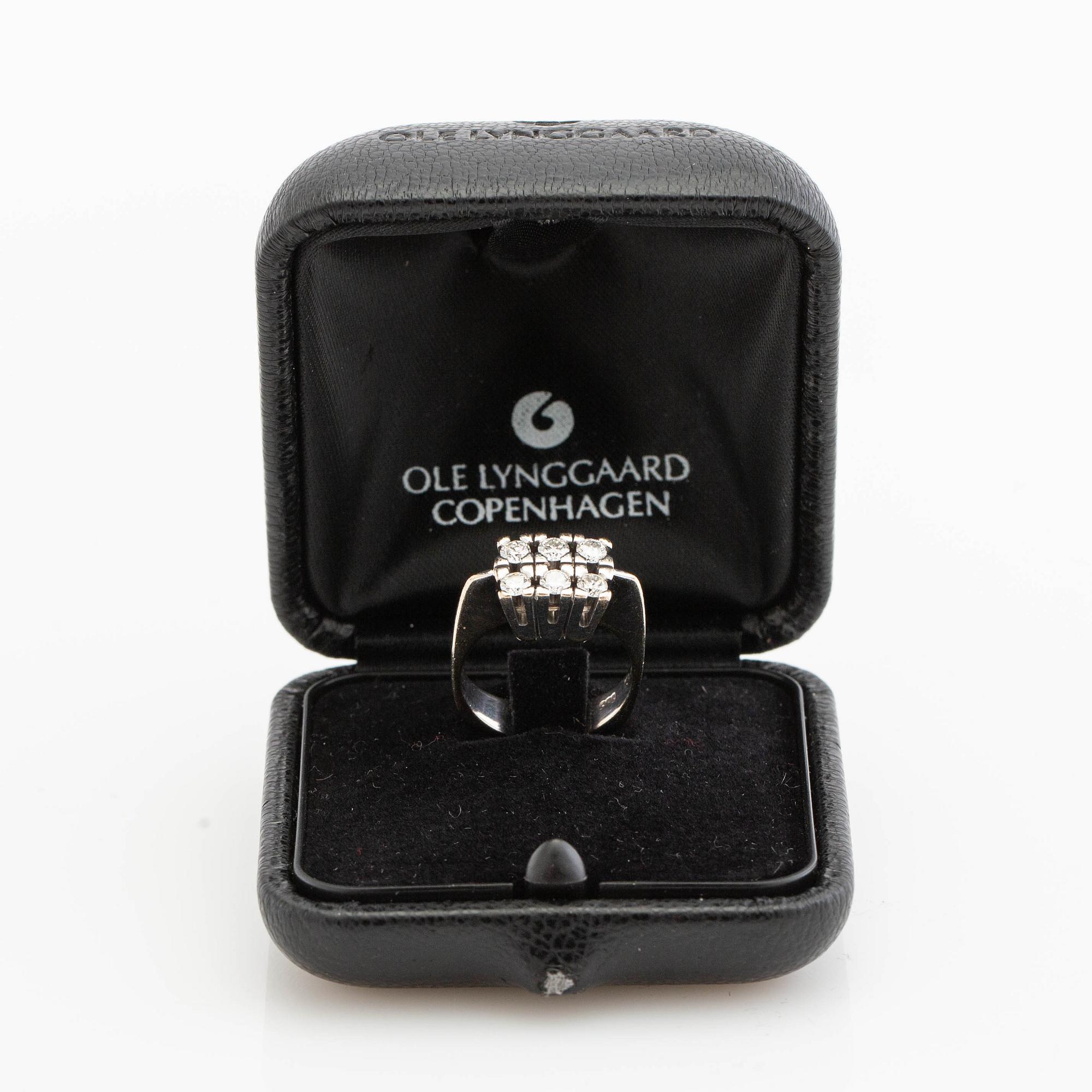 Ole Lynggaard, ring, 14K guld med runda brilliantslipade diamanter.