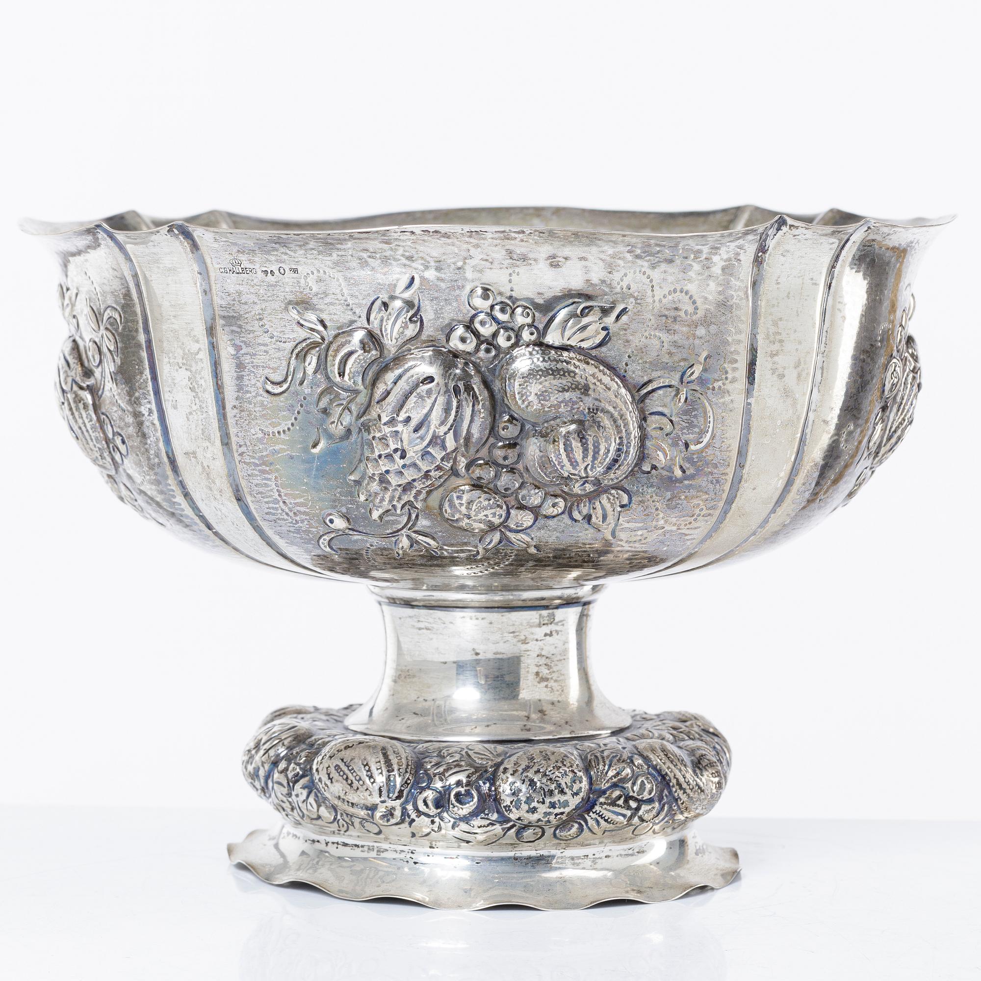 CG Hallberg, a silver bowl, Stockholm, 1926.