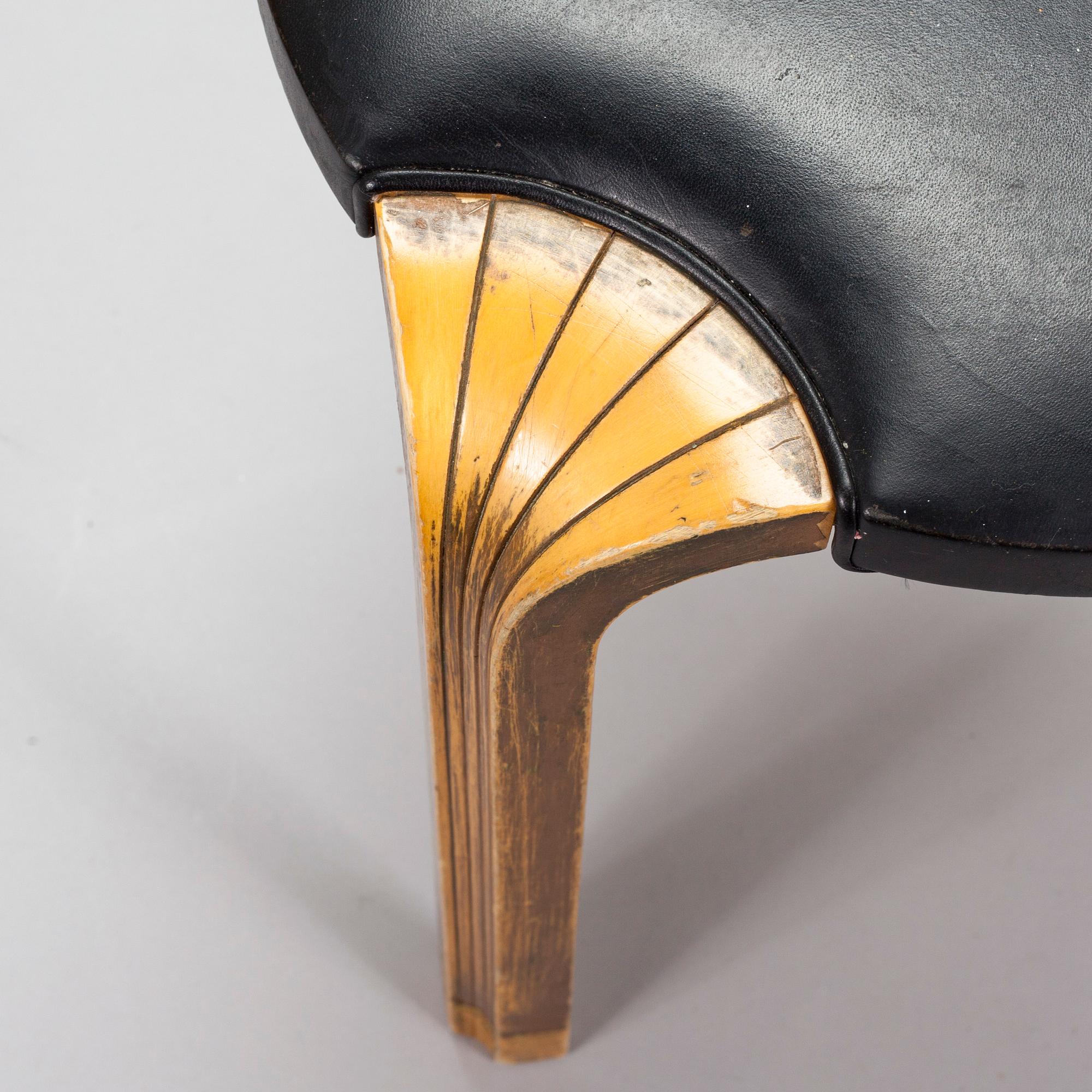 Alvar Aalto, A mid 20th century 'X600' stool for Artek.