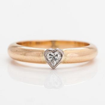 A 14K gold ring with a heart-cut diamond ca 0.16 ct. Sandberg.