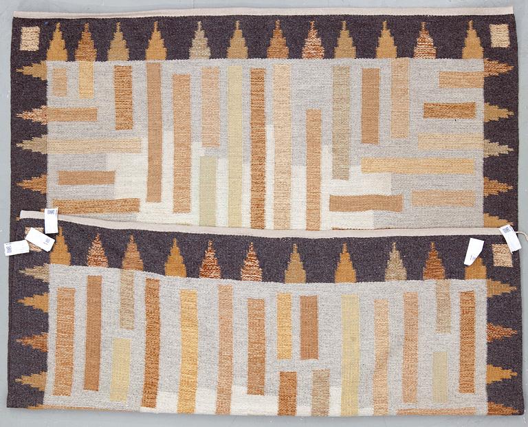 A RUG. Flat weave, Gammelstads Handväveri AB. Signed MÅ (Margareta Åkerberg). Around 203 x 171 cm.