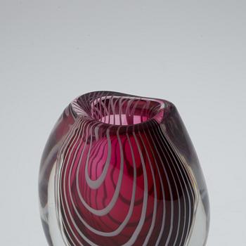 A Vicke Lindstrand 'Zebra' glass vase, second half of the 20th century.