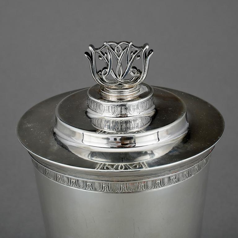 BÄGARE, sterlingsilver, Atelier Borgila, Stockholm 1938. Vikt ca 660 gram.