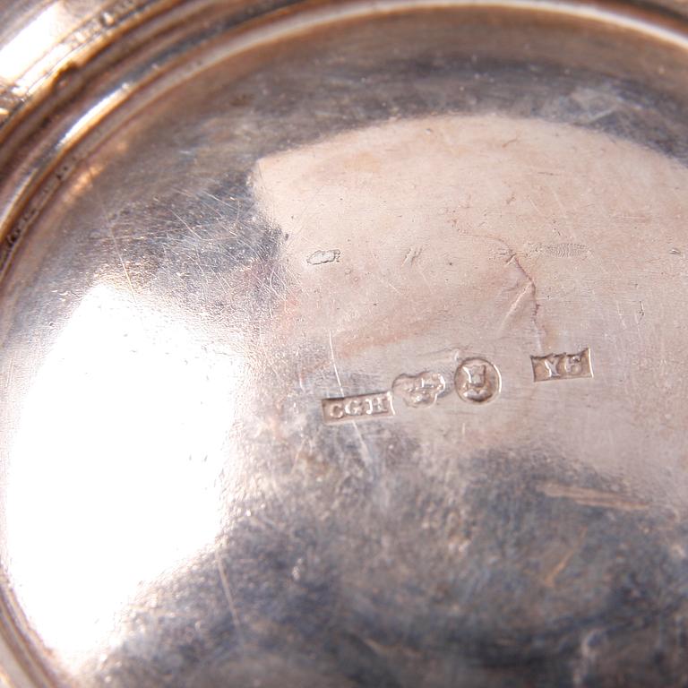 BÄGARE, 2 st, silver, Sverige, bla CG Hallberg, 1879 resp 1901.