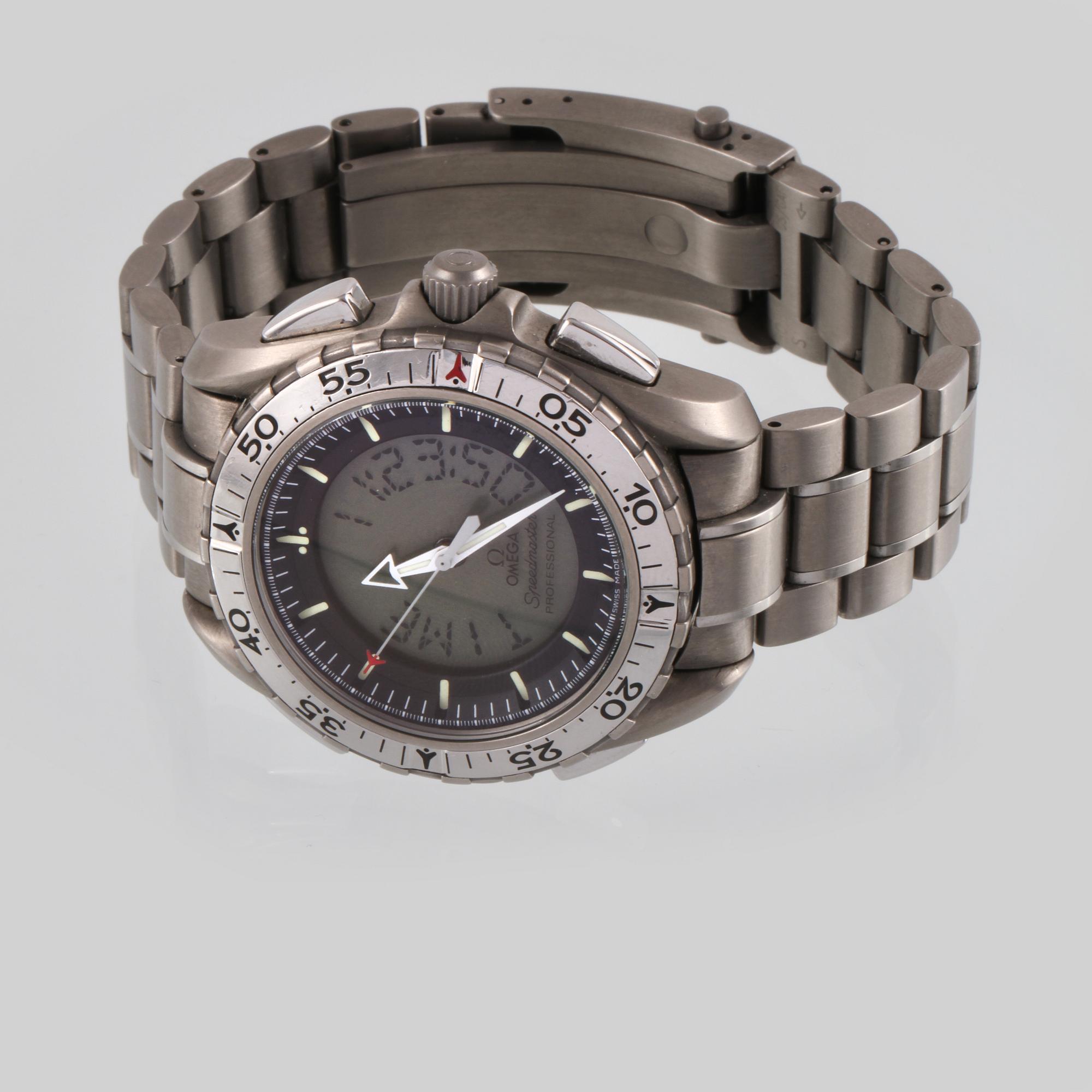 HERRARMBANDSUR, titan, Omega, "Speedmaster Professional X33 Mission", quartz, kronograf.