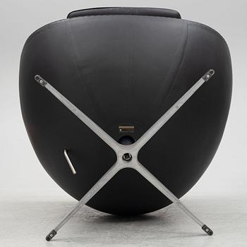 Arne Jacobsen, armchair with footstool, "The Egg", Fritz Hansen, Denmark, 2016.