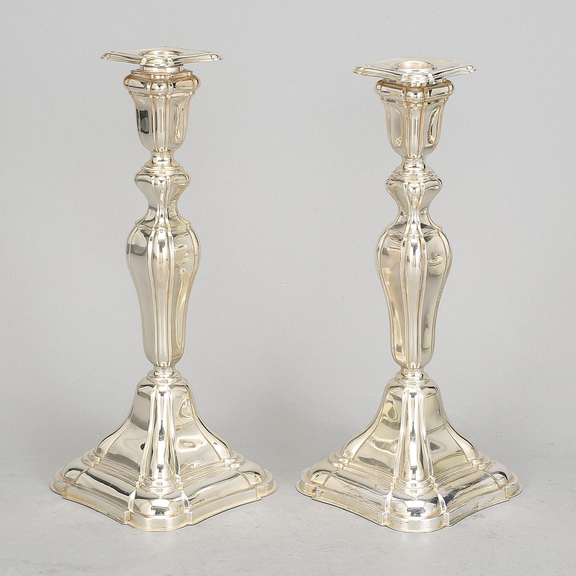 LJUSSTAKAR, ett par, barockstil, sterlingsilver, Tyskland, 1900-tal.