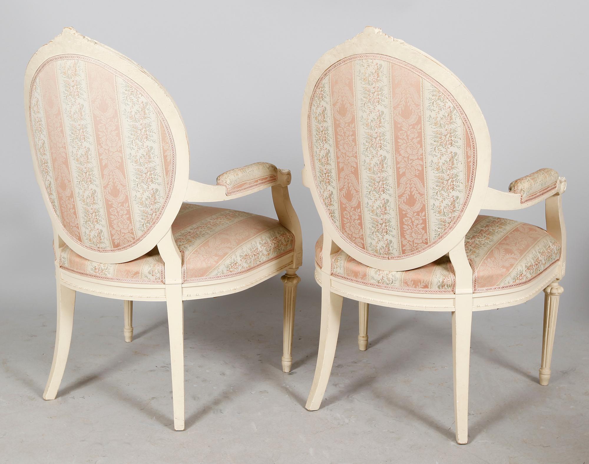 KARMSTOLAR, 1 par, gustaviansk stil, 1900-talets första hälft.
