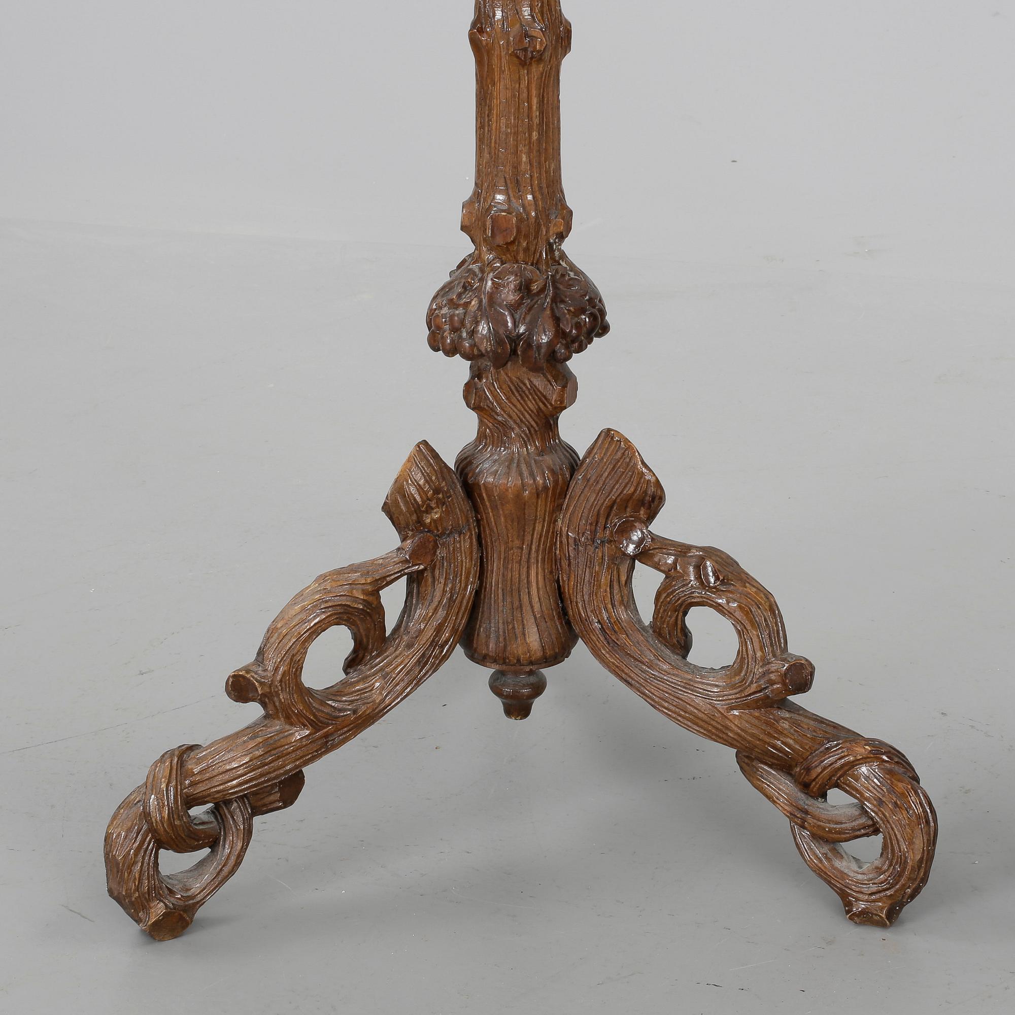 LAMPBORD/PELARBORD, nyrokoko, 1800-talets andra hälft.