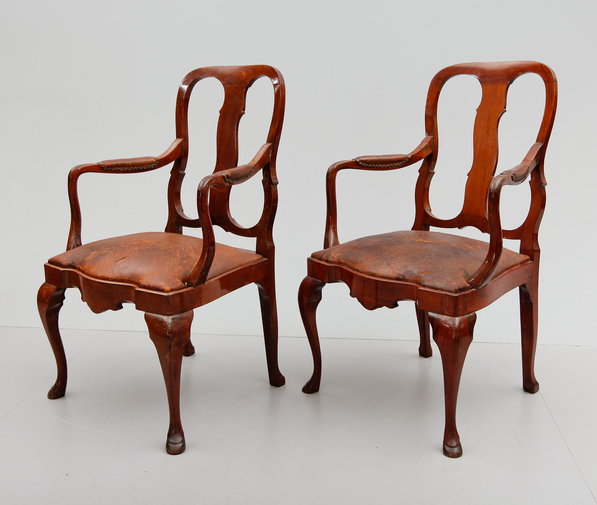 KARMSTOLAR, 2 st, 1800-/1900-tal.