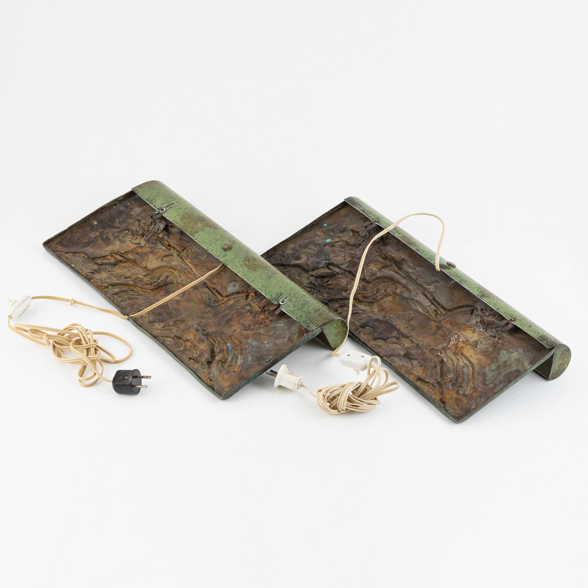 A pair of wall lamps, first half of the 20th Century.