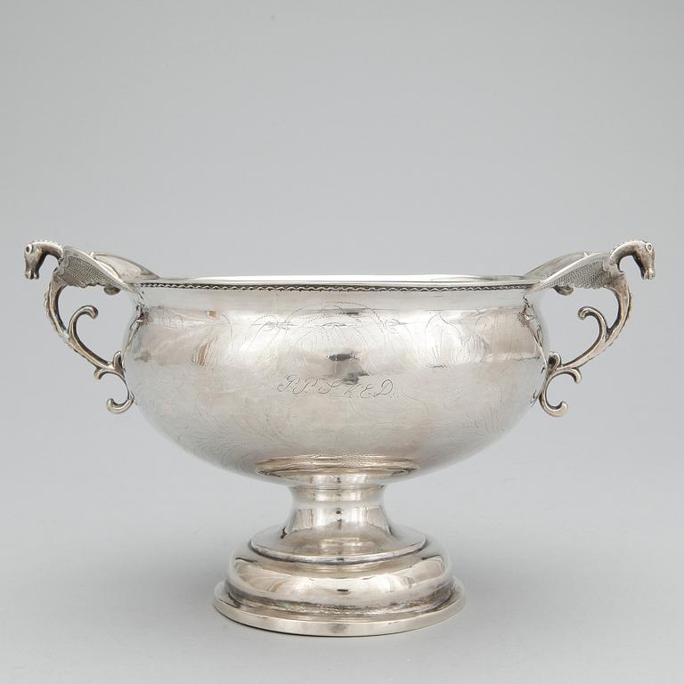 BRÄNNVINSSKÅL, silver, Christoffer Bauman, Hudiksvall, 1780. Vikt ca 318g.