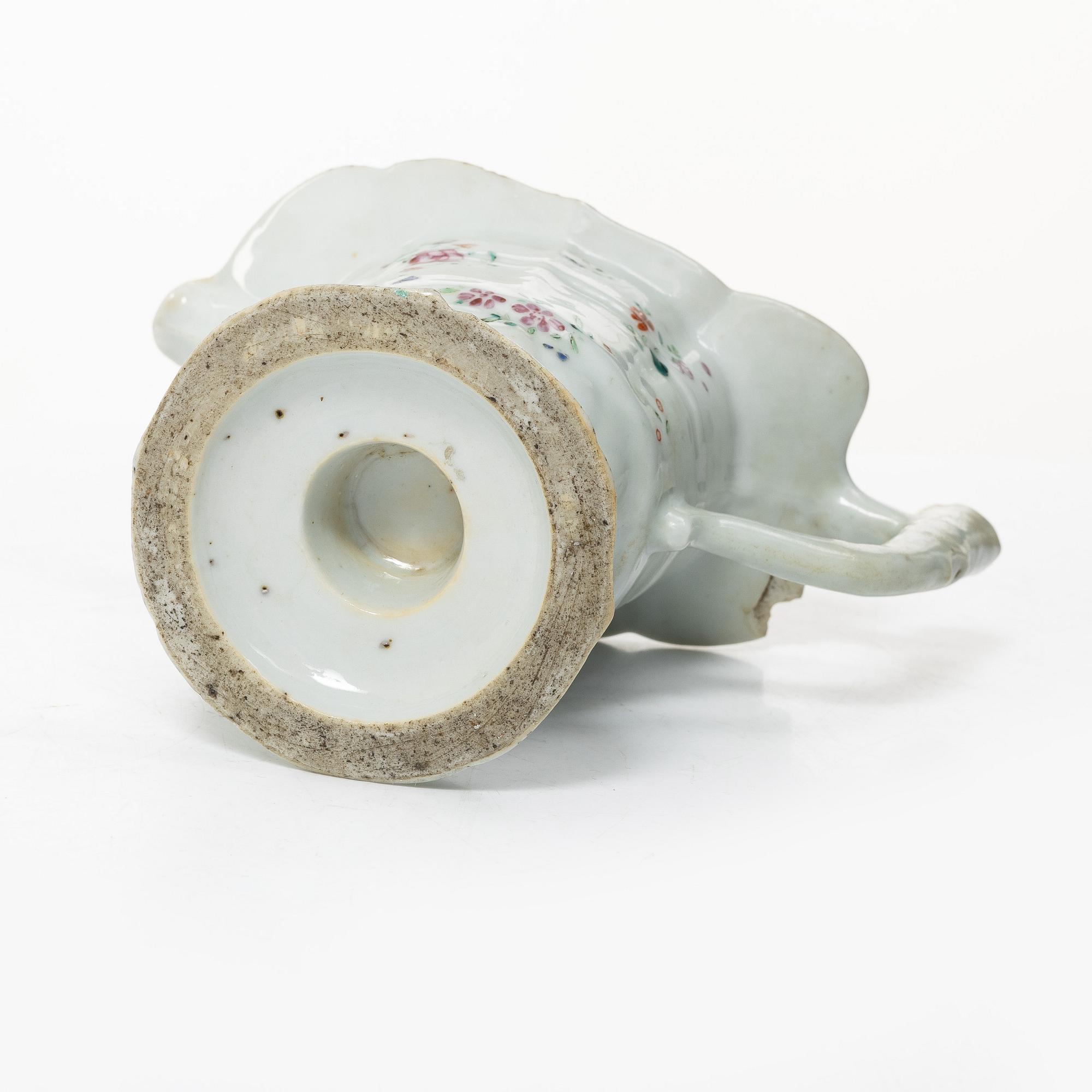 A collection of export porcelain, China, Qing dynasty, 18th century.