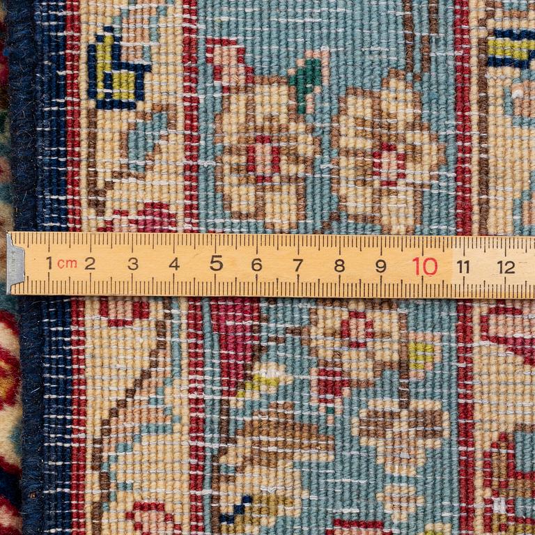 Carpet, Kerman, approx. 390 x 295 cm.