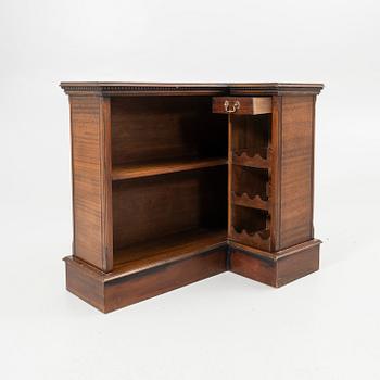 Bar counter, English style, 20th century.