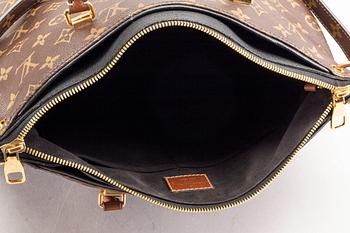 Louis Vuitton, A monogram canvas 'Pallas MM' Bag.